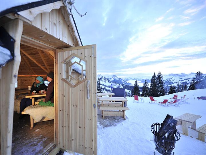 Actual product image Smartbox Igloo tour, snowshoe hike and gourmet fondue in Davos (2 pers.)