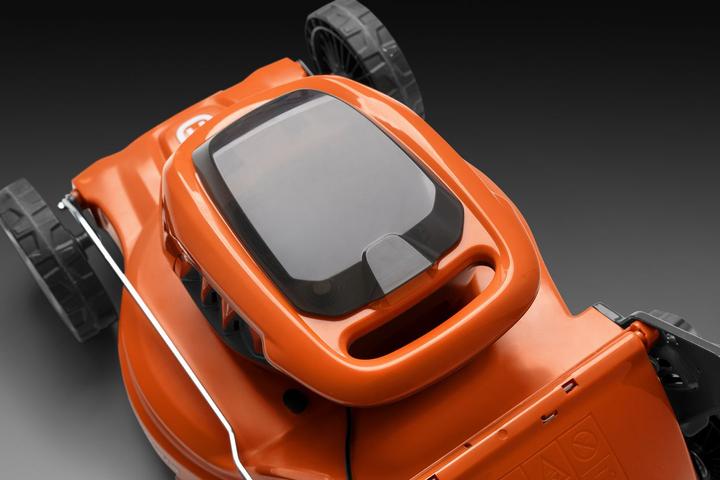 Actual product image Husqvarna LC 247i (Rechargeable battery operated)