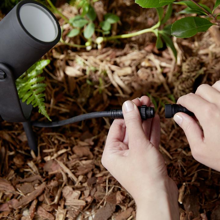 Image du produit Philips Hue Lily Basic Set (DE Connecteur) (640 lm, IP65)