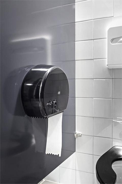 Produktbild Tork Jumbo Roll Dispenser Black T1