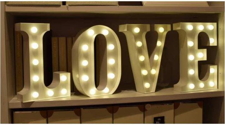 Produktbild Vegas Lights Buchstabe W