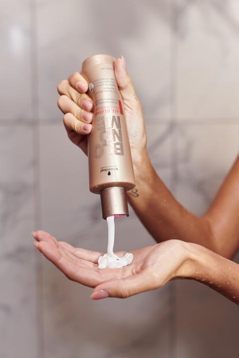 Immagine prodotto Schwarzkopf Professional BlondMe All Blondes Rich Conditioner (250 ml)