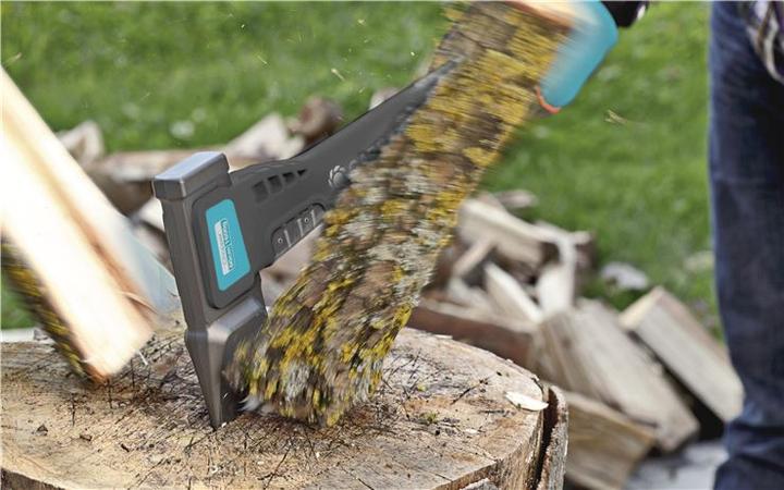 Actual product image Gardena Universal axe 900 B
