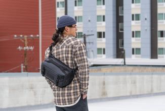 Actual product image Wandrd ROGUE Sling, Uyuni Purple, 9 Liter (Camera shoulder bag, 9 l)