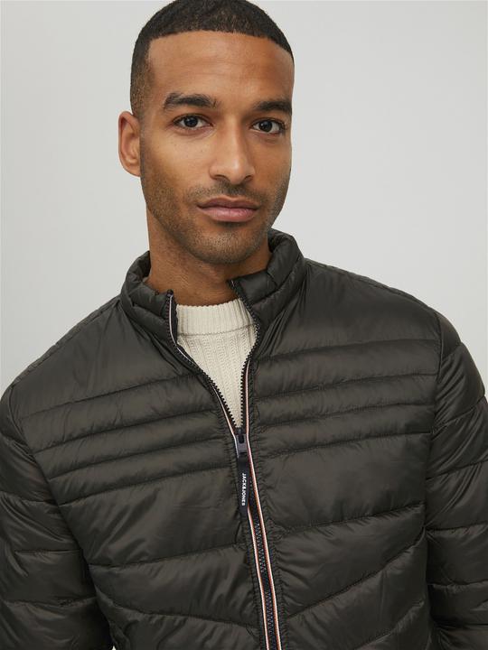 Image du produit Jack & Jones Veste matelassée légère à col haut (XL)