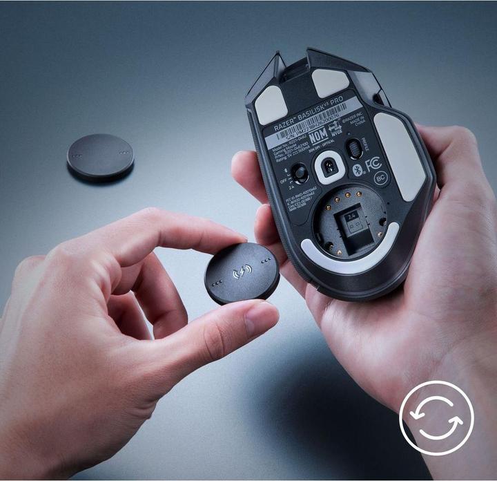 Actual product image Razer Wireless Charging Puck für Basilisk V3
