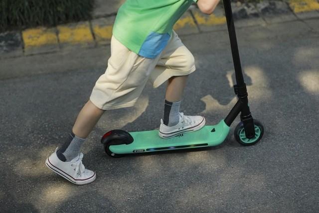 Actual product image Segway-Ninebot Zing A6 (12 km/h, 5 km, 60 W)