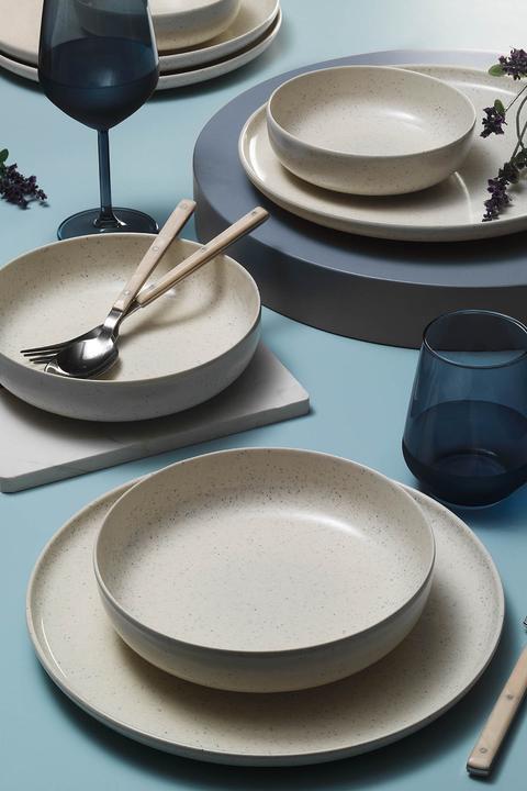 Actual product image Hermia Francis (18 Piece)