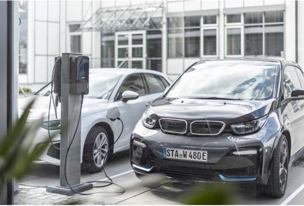 Image du produit Webasto Suivant (Type 2, 22 kW, 32 A, Câblé en dur)