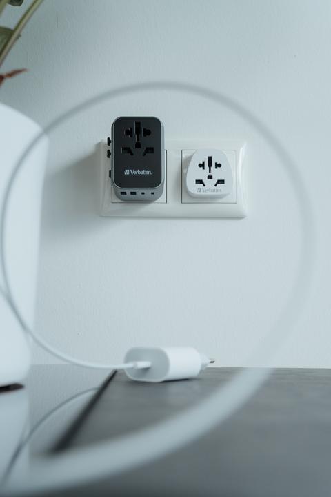 Actual product image Verbatim Universal Travel Adapter