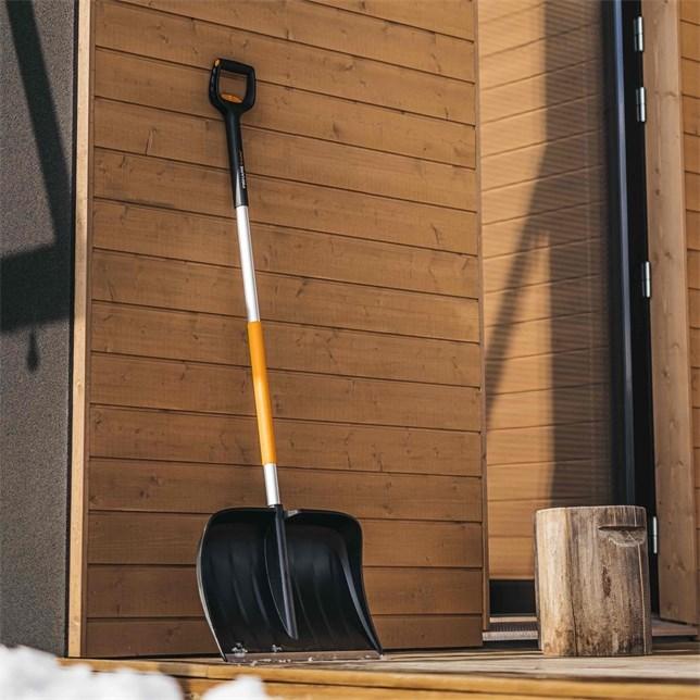 Produktbild Fiskars X series TeleskopSchneeschieber