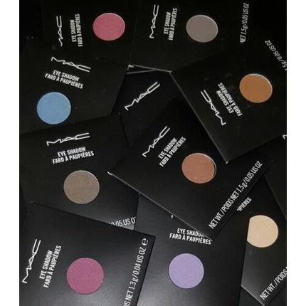 Produktbild MAC Cosmetics Powder Kiss Soft Matte Eye Shadow Pro Palette (Best Of Me)