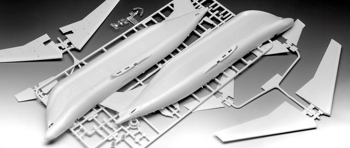 Actual product image Revell Airbus A300-600ST "Beluga