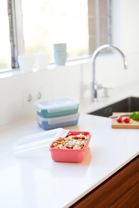 Actual product image Emsa Clip & Close storage container 2.2 l, red (2.20 l)