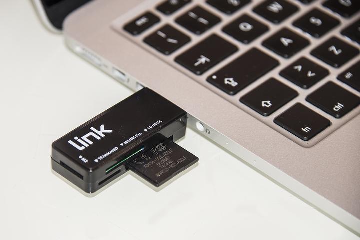 Produktbild Card Reader Esterno USB 3.0 Bk Microdsd/Sd/Mmc/Ms/Mspro/Msdual (USB)