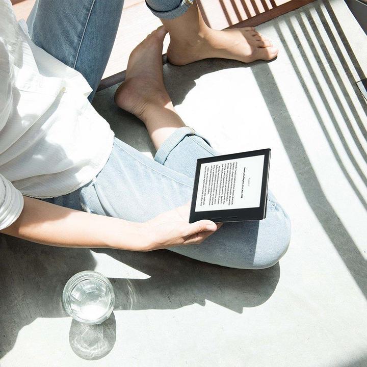 Image du produit Amazon Kindle Oasis + étui de chargement en cuir (6", 4 Go, Noir)