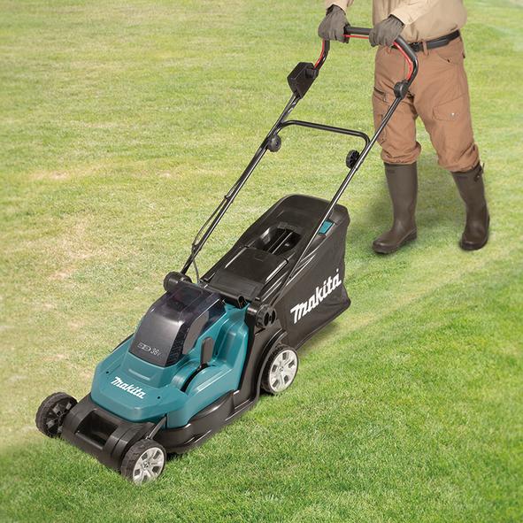 Actual product image Makita DLM432Z (Rechargeable battery operated)