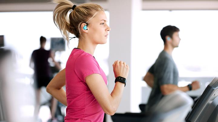 Produktbild TomTom SPARK Cardio + Music + Ohrhörer