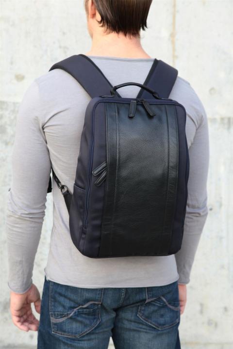 Image du produit Artisan & Artist RR4-06C Leather Panel Backpack