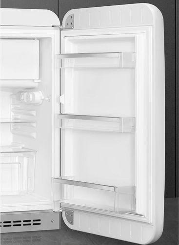 Actual product image Smeg Retro Style FAB10RWH5 (122 l)