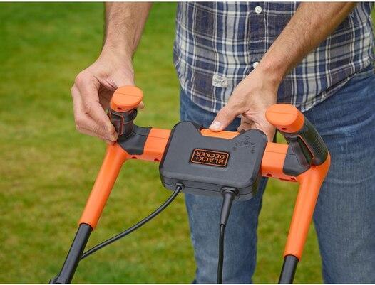 Image du produit Black & Decker Tondeuse à gazon Blac BEMW471BHQS 1600W largeur de coupe 38cm, bac de ramassage 45L (Fonctionnement sur secteur)