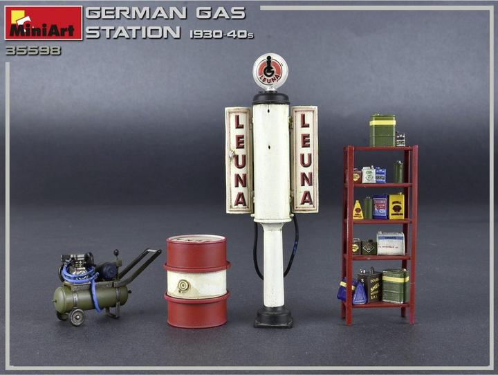 Actual product image Mini art German Gas Station 1930-40s