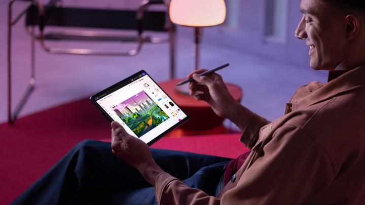 Image du produit Lenovo Plus (WLAN uniquement, 12.70", 256 Go, Sarcelle de marée)