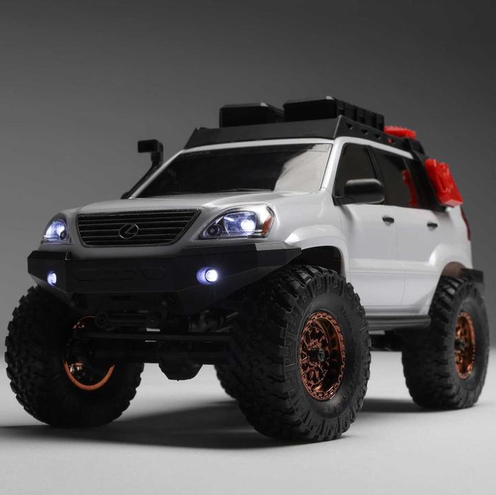 Actual product image Axial Scale Crawler SCX24 Lexus GX470, White RTR 1:24 (RTR Ready-to-Run)