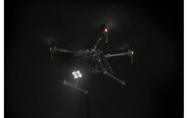 Actual product image DJI Spotlight Wingsland Z15 Gimbal Spotlight (Drone lighting)