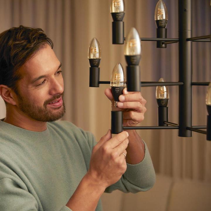 Produktbild Philips Hue White (E14, 4.50 W, 300 lm, 1 x, G)