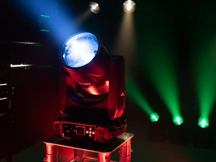 Produktbild Eurolite LED TMH-W400 Moving-Head Wash Zoom (Moving Bar)