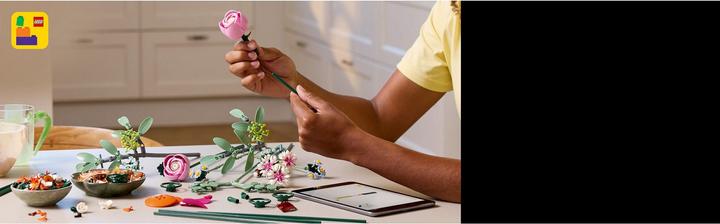 Actual product image LEGO Schöner Rosafarbener Blumenstrauss (10342, LEGO Botanical, LEGO Icons)