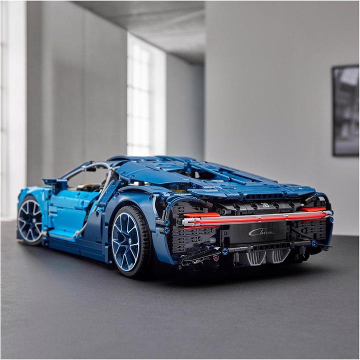 Actual product image LEGO Bugatti Chiron (42083, LEGO Technic, LEGO Rare Sets)