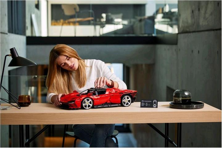 Produktbild LEGO Ferrari Daytona (42143, LEGO Technic)