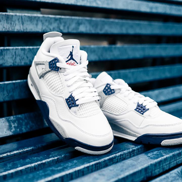 Image du produit Nike Air Jordan 4 (42)