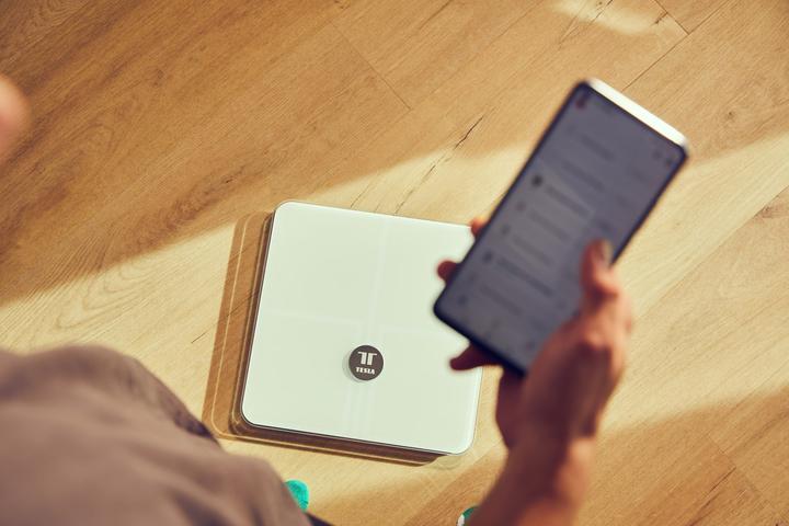 Produktbild Tesla Smart Personal Scales (TSL-HC-BF1321) (180 kg)