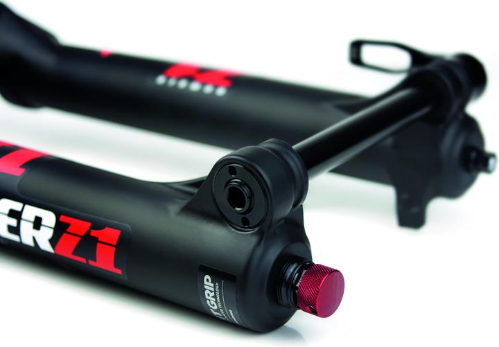 Image du produit Marzocchi fourche suspendue Bomber Z1 27.5" 180 Sweep-Adj 15QRx110 15 T mat black 44 R (180 mm, Ressort)