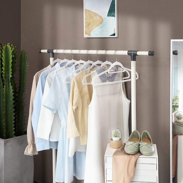 Actual product image Songmics Hanger (20 x)