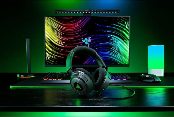 Actual product image Razer Kraken V4 X - Wired gaming headset powered by Chroma™ RGB (Cable)