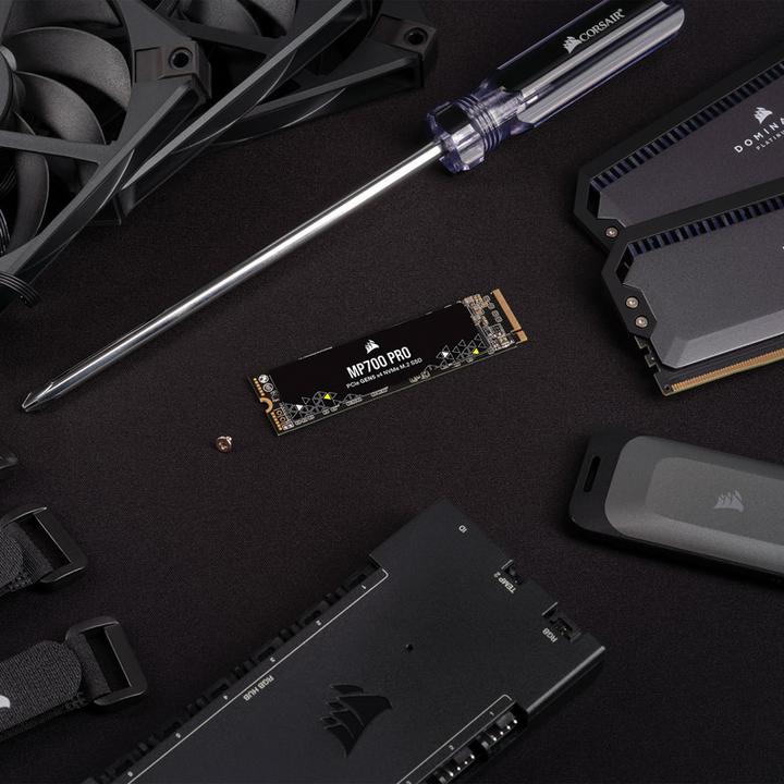Image du produit Corsair MP700 PRO (4000 Go, M.2 2280)