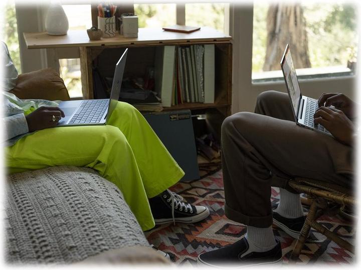 Image du produit Microsoft Surface Laptop Go (12.40", Intel Core i5-1035G1, 8 Go, 256 Go, CH)