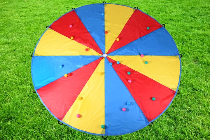 Produktbild Knorrtoys Schwungtuch - "Up and down"/inkl. 25 balls, Ø ca. 305 cm, 12 Griffe