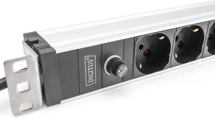 Produktbild Digitus Steckdosenleiste mit Aluminiumprofil und Vorsicherung, 8-fach Italienische Ausgang, 2 m Zuleitung IE