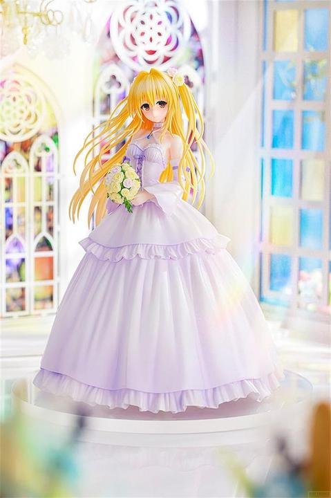 Produktbild Kadokawa To Love-Ru Darkness PVC Statue 1/7 Golden Darkness Wedding Dress Ver. 23 cm