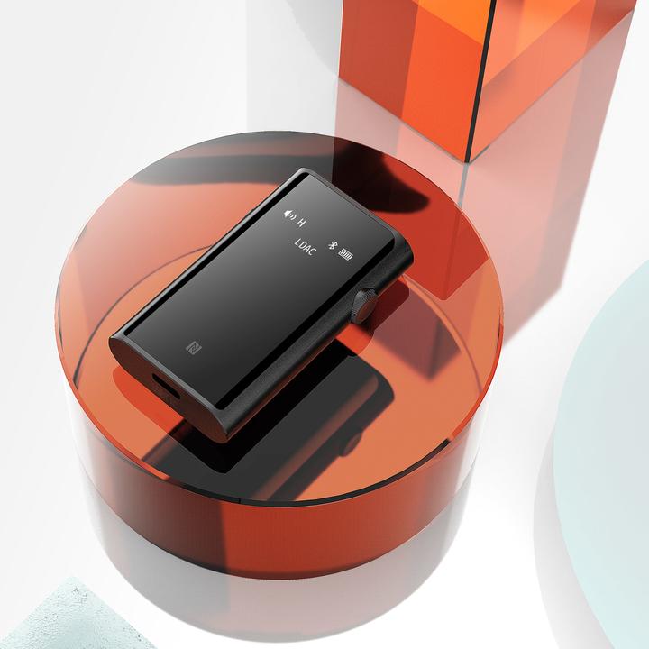 Actual product image Shanling UP5 (Display, Microphones, gain switch, USB-DAC, Bluetooth)