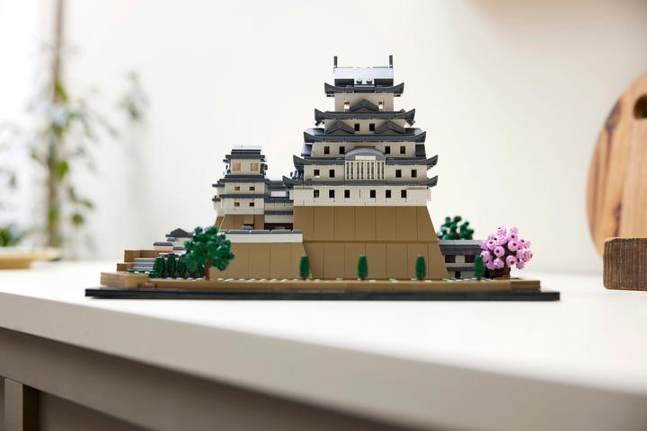 Image du produit LEGO 21060 Confidentiel (21060, LEGO Architecture)