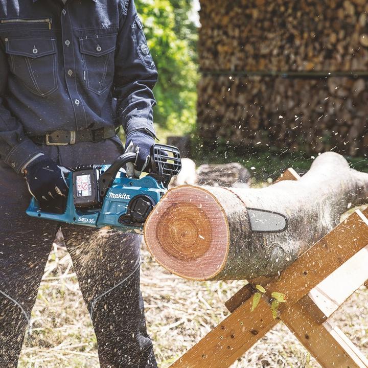 Image du produit Makita DUC353Z (Tronçonneuse à batterie)