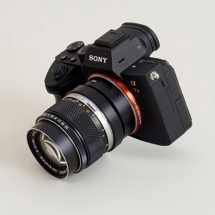Produktbild Urth Lens Mount Adapter: Compatible with Olympus OM Lens to Sony E Camera Body