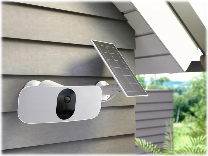 Actual product image Arlo Pro 3 Floodlight camera, black (2560 x 1440 Pixels)