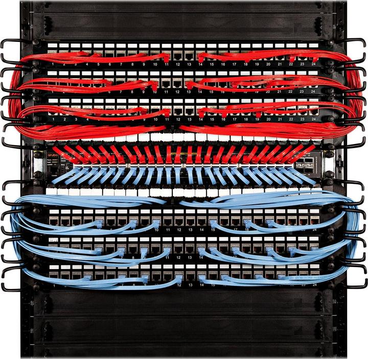 Produktbild PATCHBOX PLUS+ FIBER OPTIC OM4, MM, 1.7m, LC-SC, 24 (CAT6, 1.70 m)